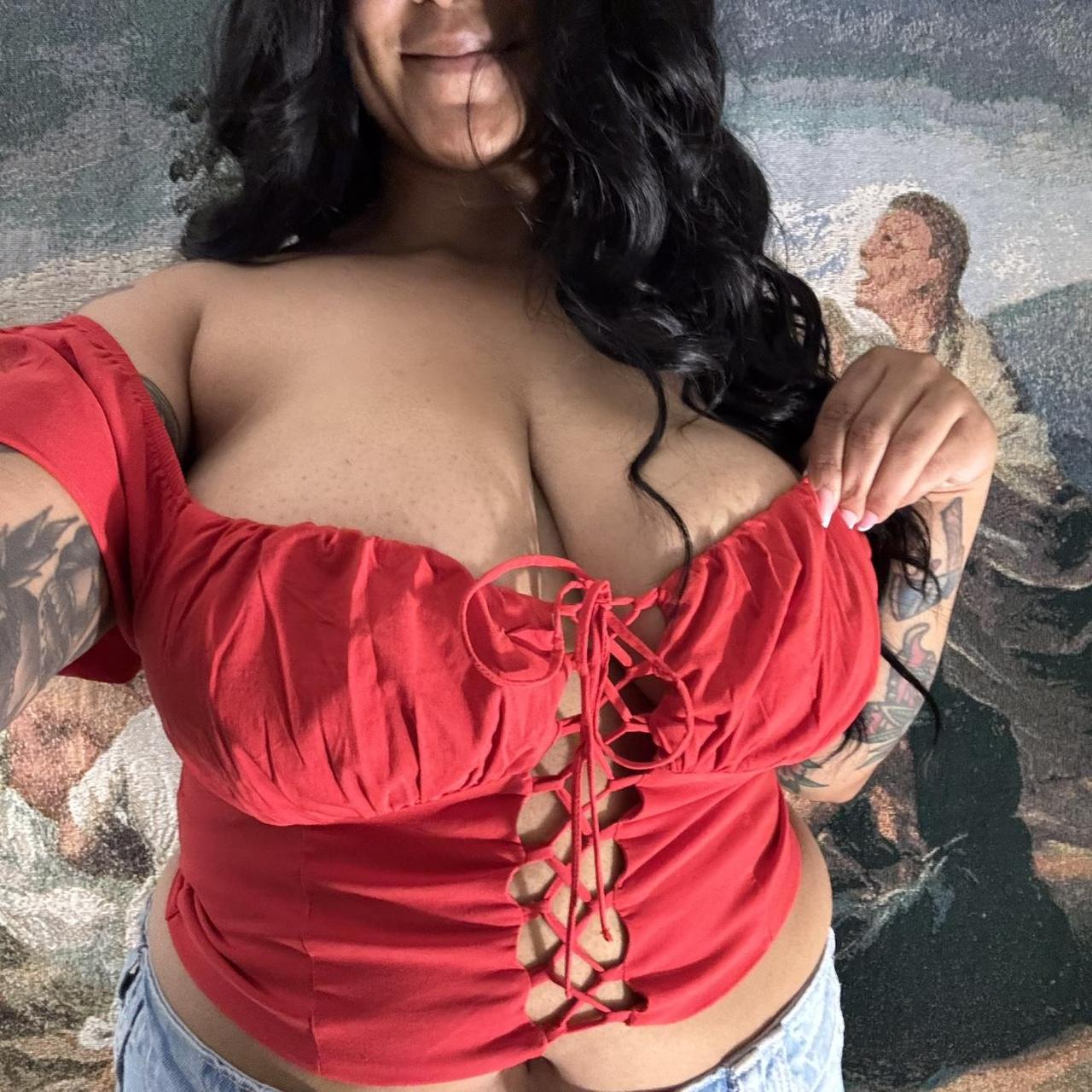item listed by welcomebaddie