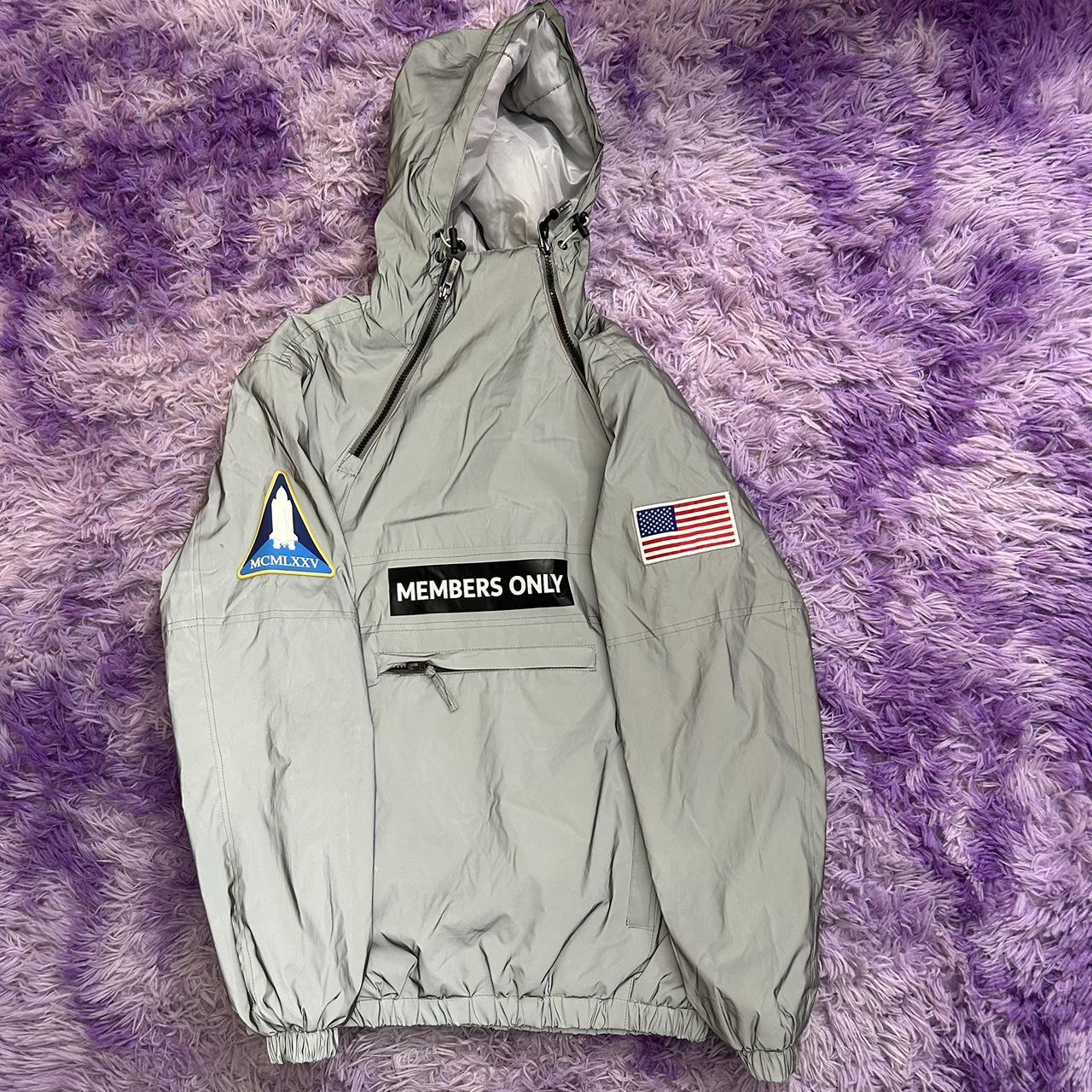 Members shop only anorak