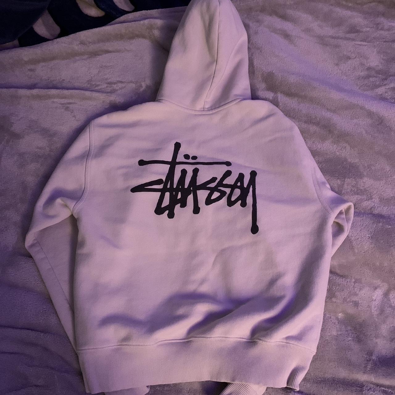 Crème stussy zip up hoodie only worn it like 5 times Depop