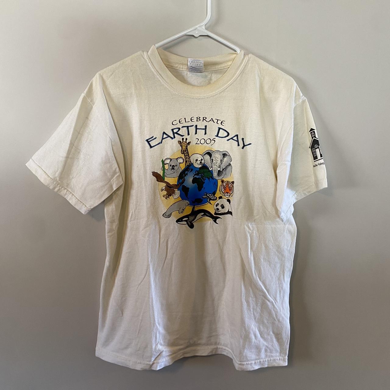 2005 Earth Day tee Size Medium Excellent condition... - Depop