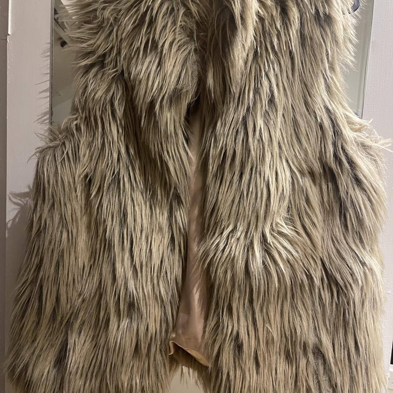 Mint Velvet Cream Faux Fur Gilet Depop