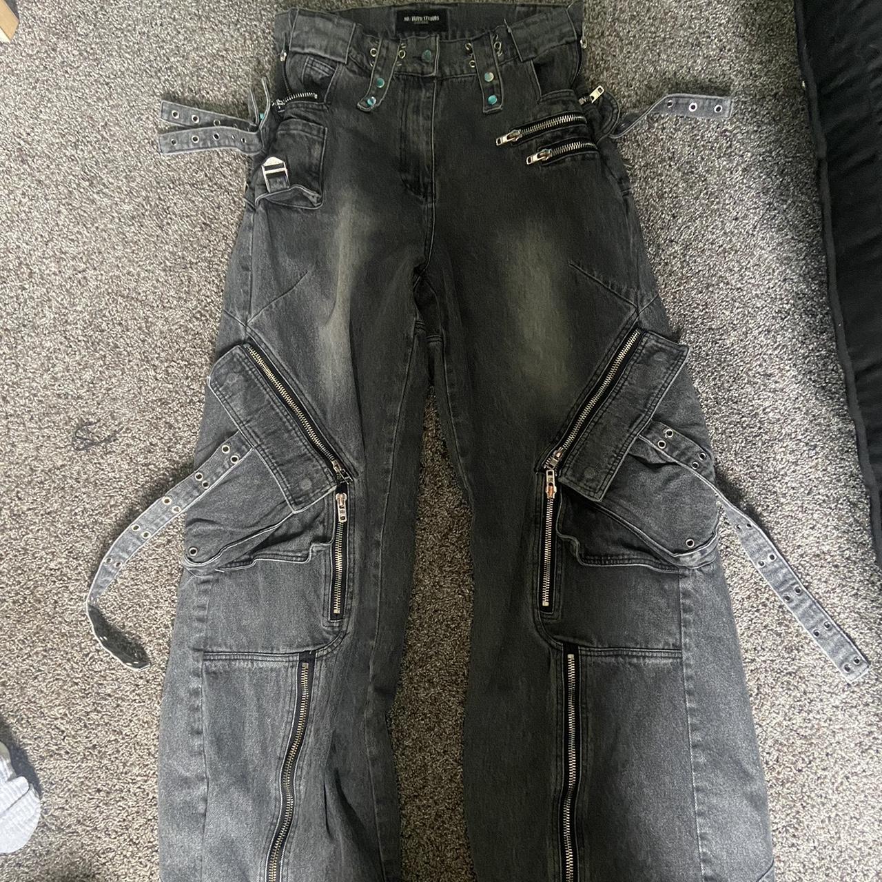 No/Faith Studios cargo denim, Very long 33x43 size...