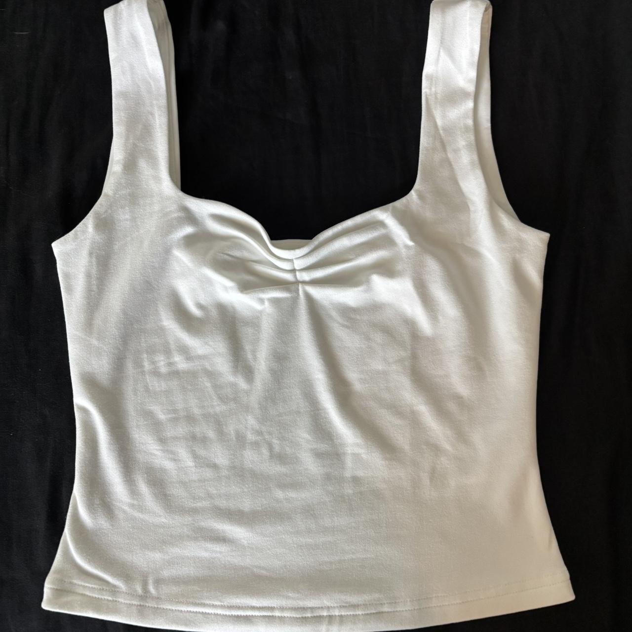 item listed by lizzie_buzzie