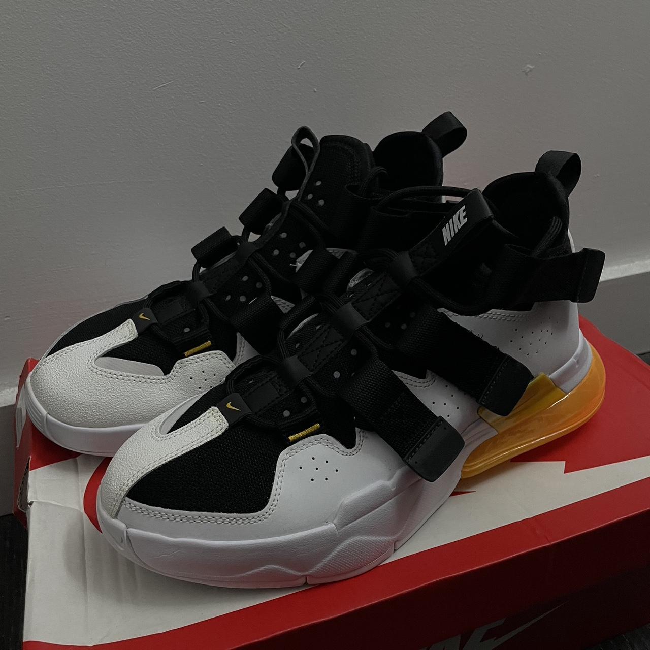 nike air edge 270 white black yellow
