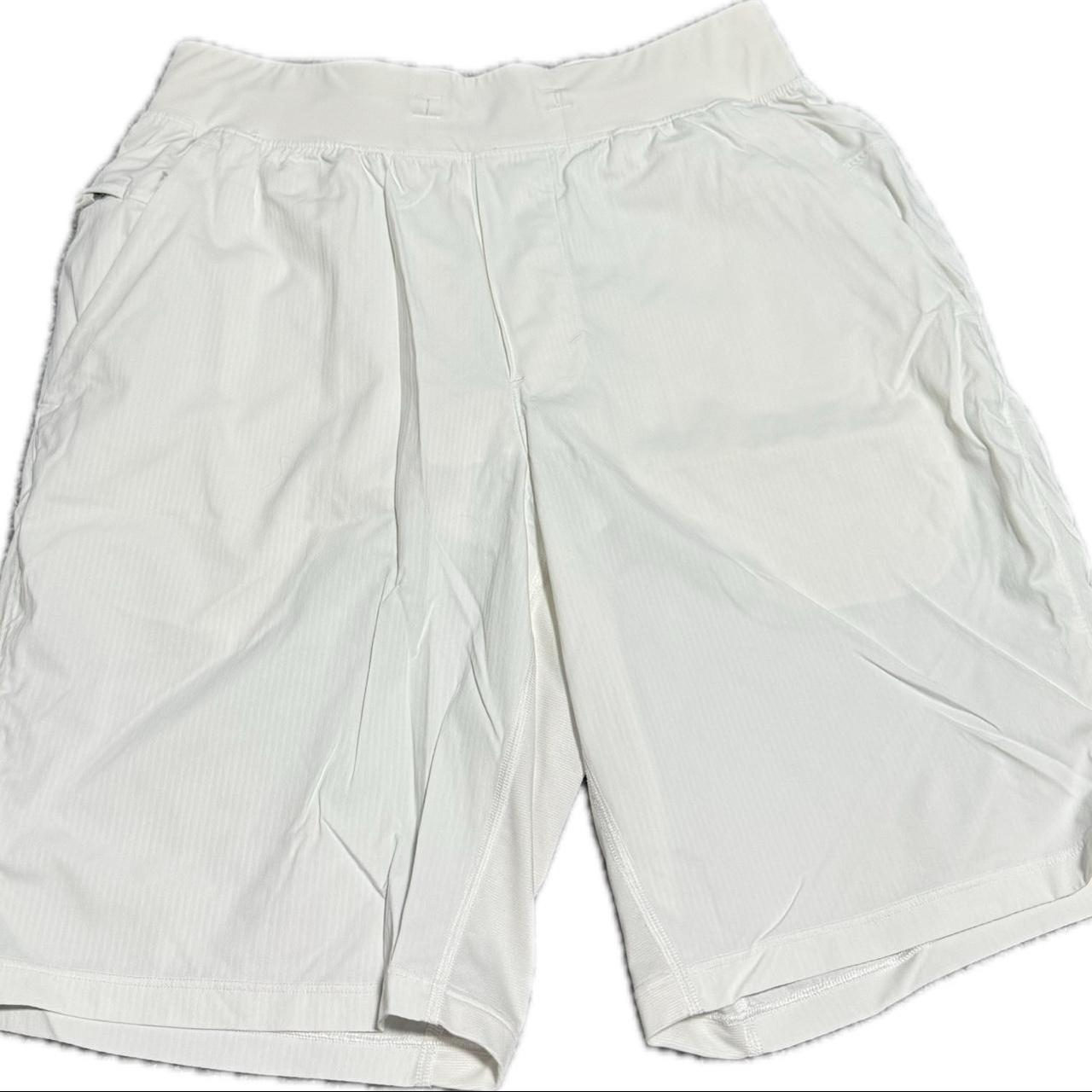 Small lululemon 7” Inseam shorts. White with liner Depop