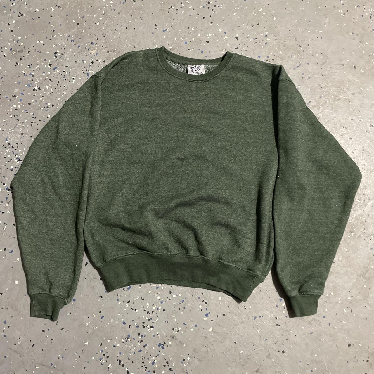 Small pacific and co classic sweatshirt green