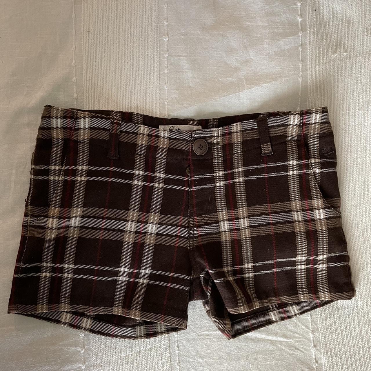 Brown plaid shorts - Depop