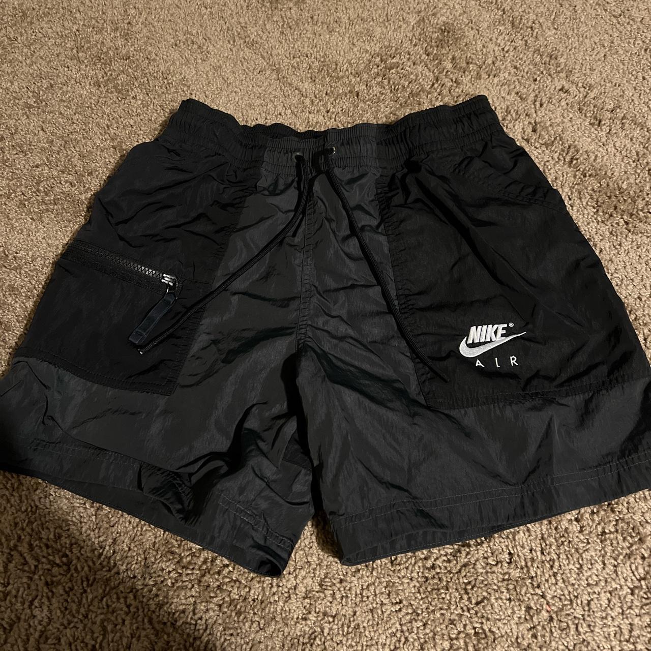 short black nike shorts