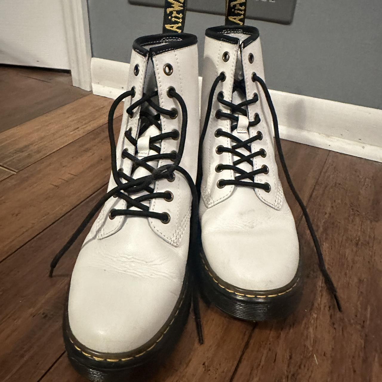 Short white doc martens online