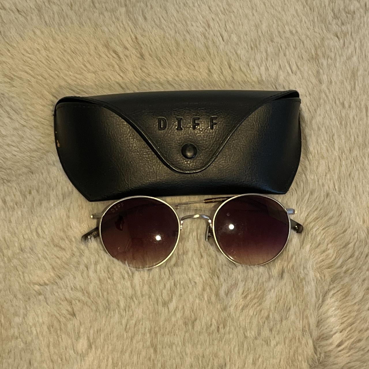 DIFF Women's Round Sunglasses - Black – DIFF Grad… - image 2