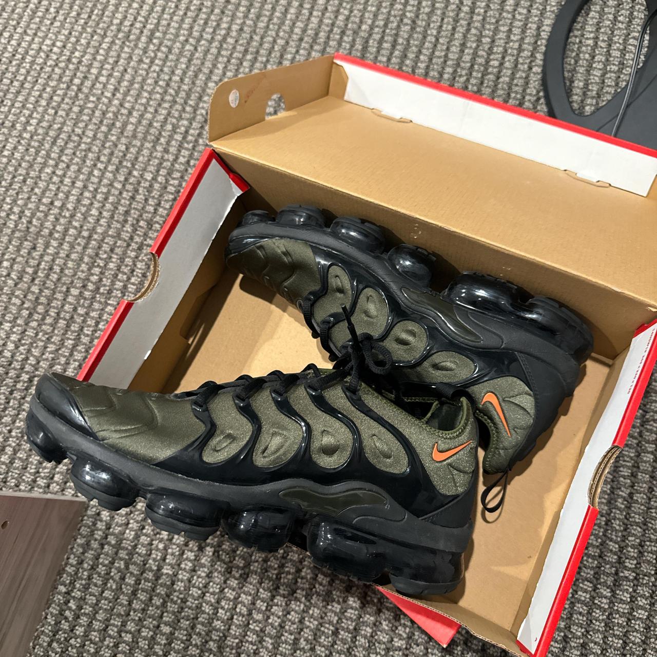 mens olive green vapormax