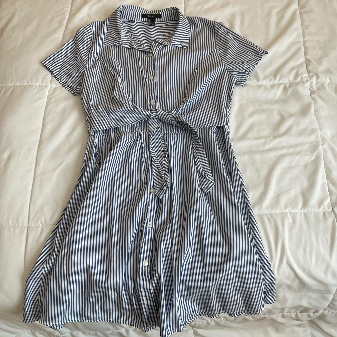 Forever 21 Women's Navy and White Dress | Depop