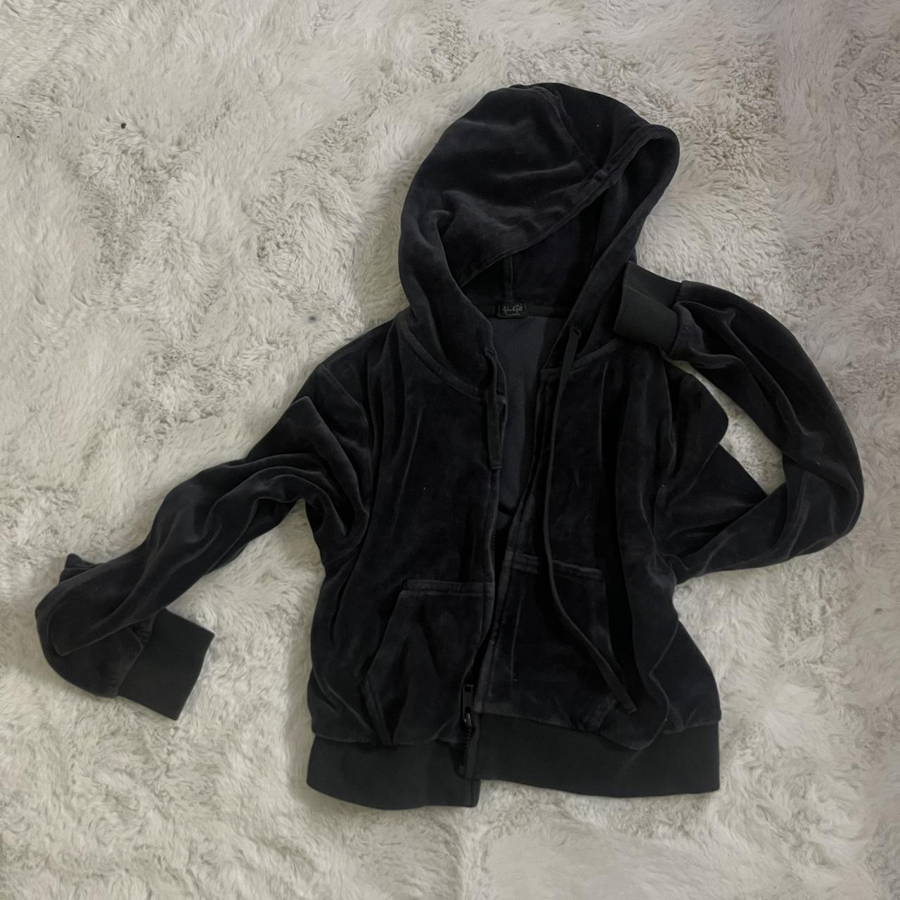 brandy melville black zip up fits like an xs - Depop