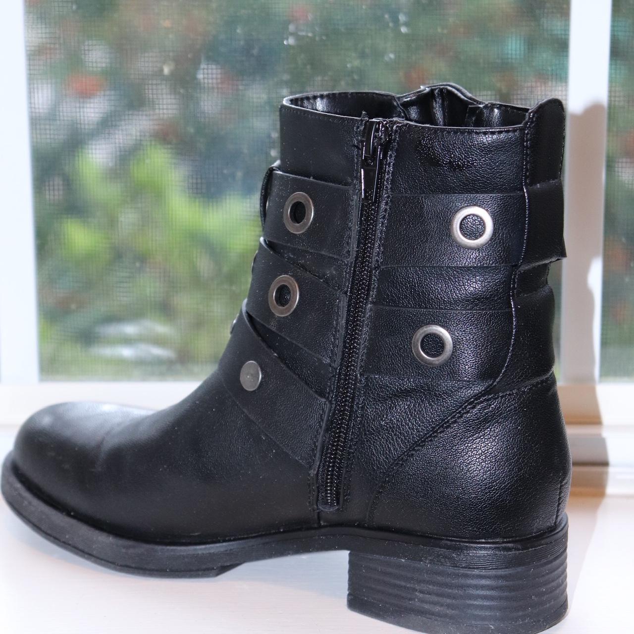 Indigo sale black boots