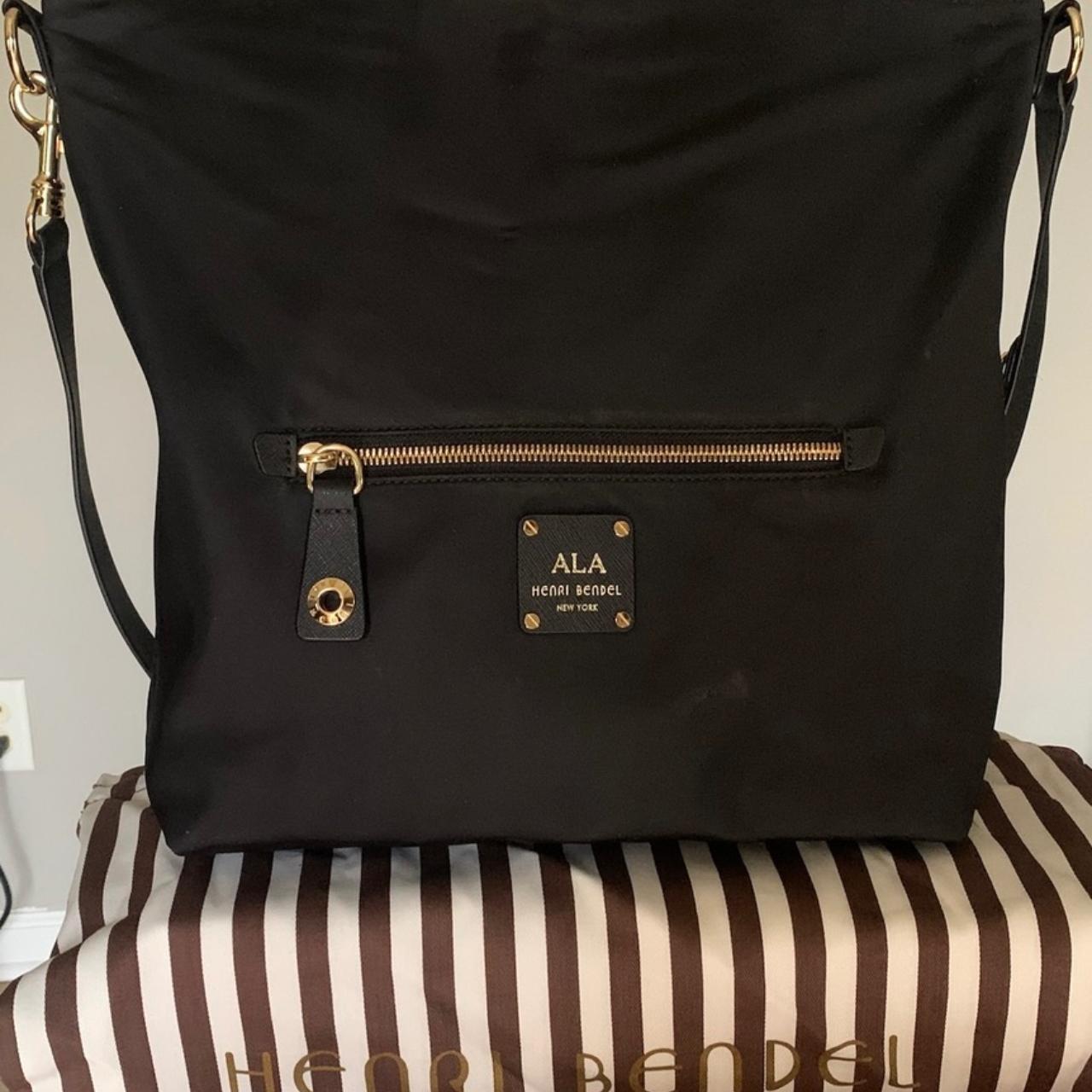 Henri Bendel crossbody outlets strap shoulder bag