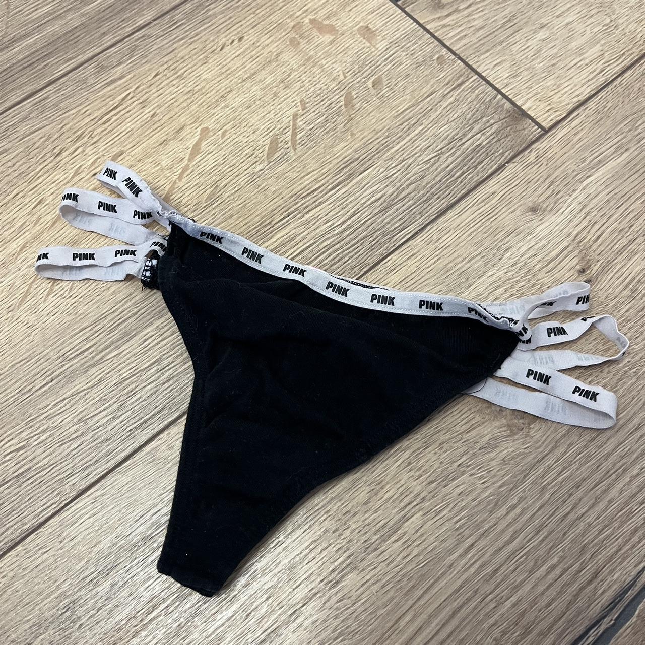 String Victoria Secret - Depop