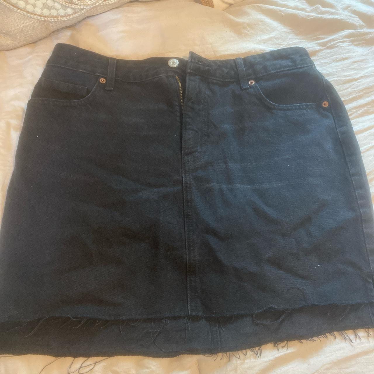 Old Navy denim skirt size 10. brand new with tag - Depop