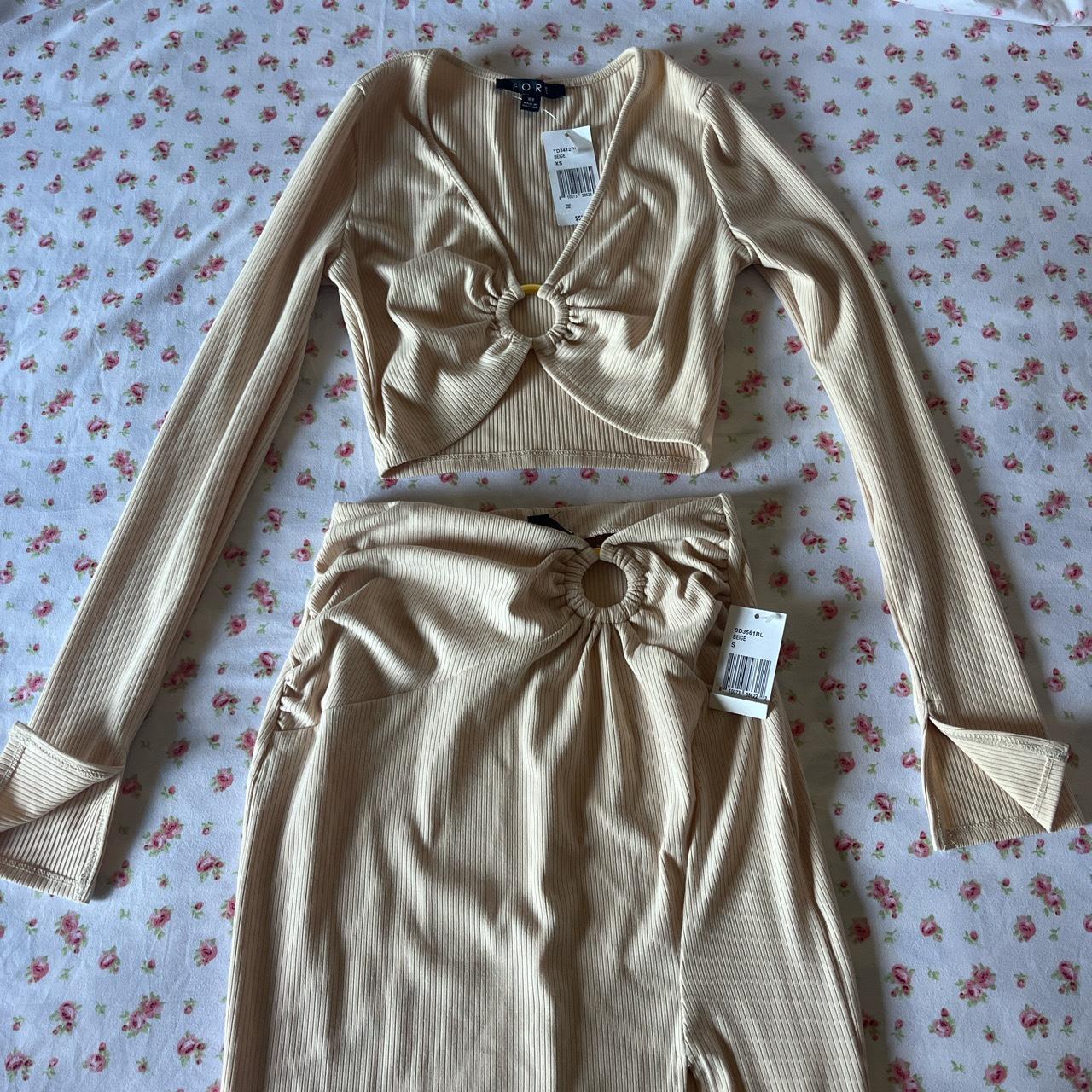 Blooming & Co. Women's Cream and Gold Dress