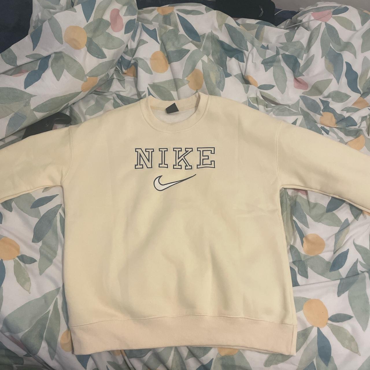 basic nike jumper
