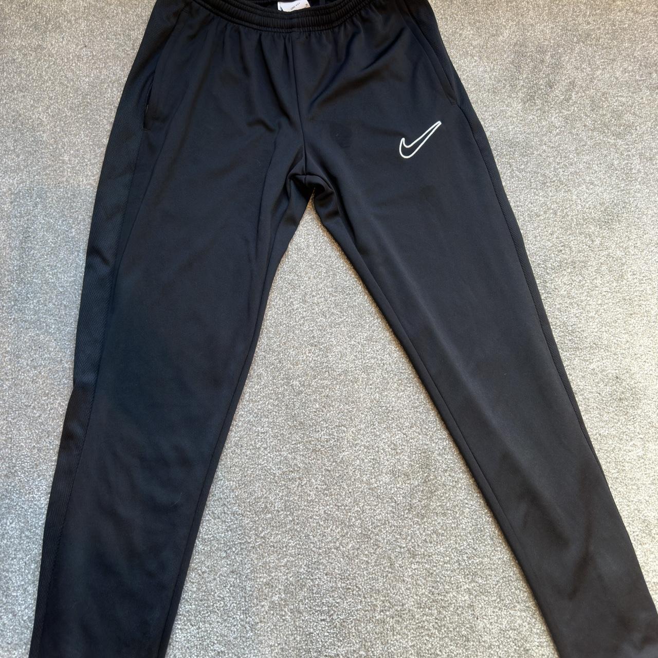 nike pro shorts women's extra small