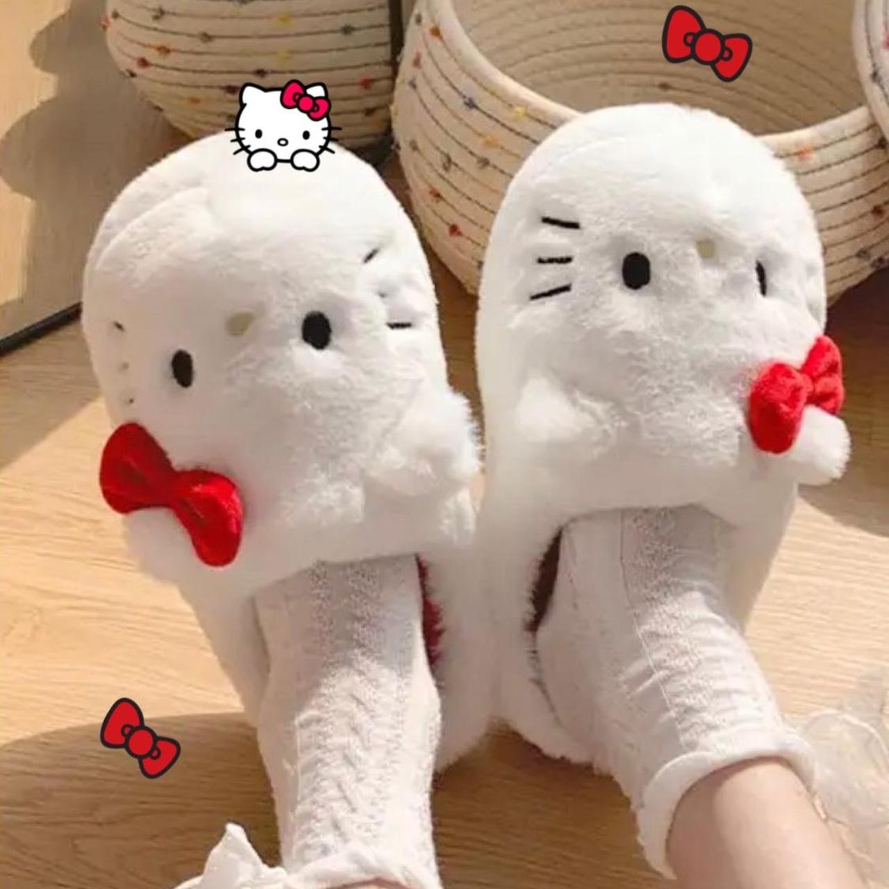 Hello best sale kitty slippers