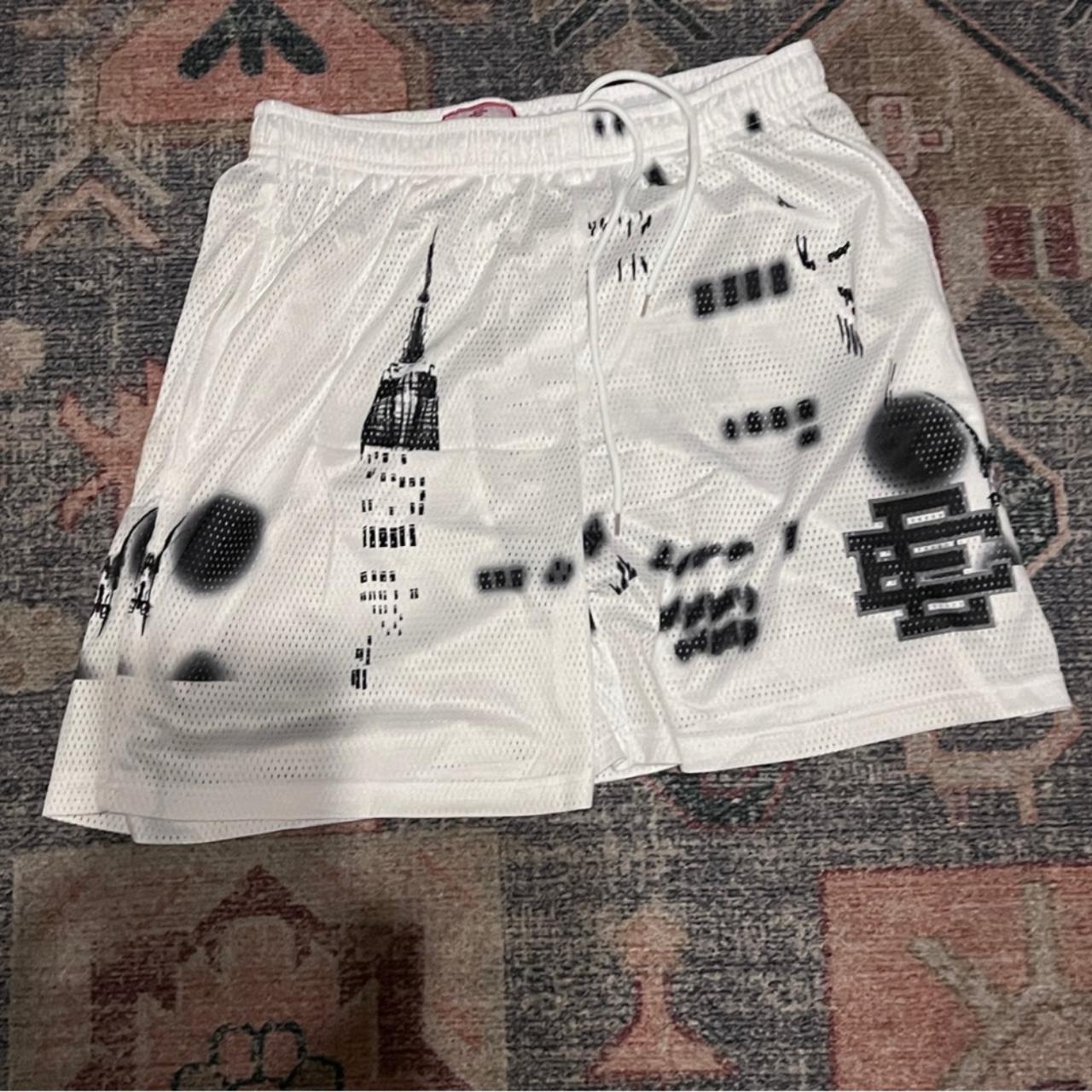 Eric Emanuel Mens US Large City Skyline Shorts *NEW* | Depop