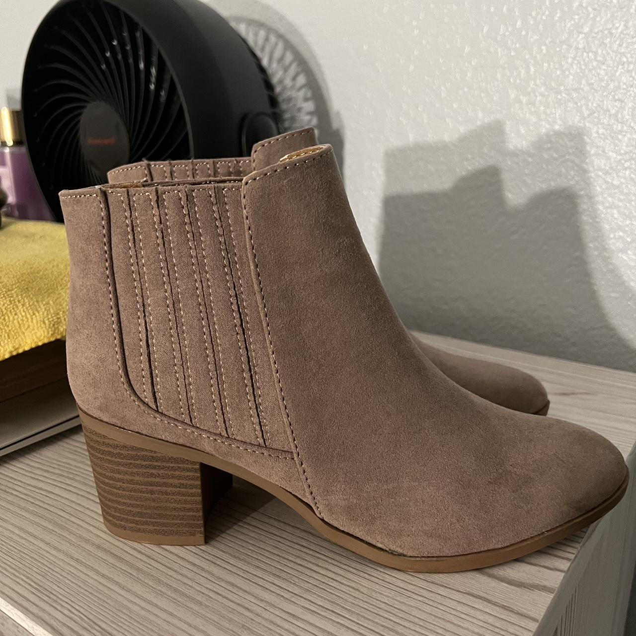 Lulu boots size 6 Will ship without box since I no... - Depop