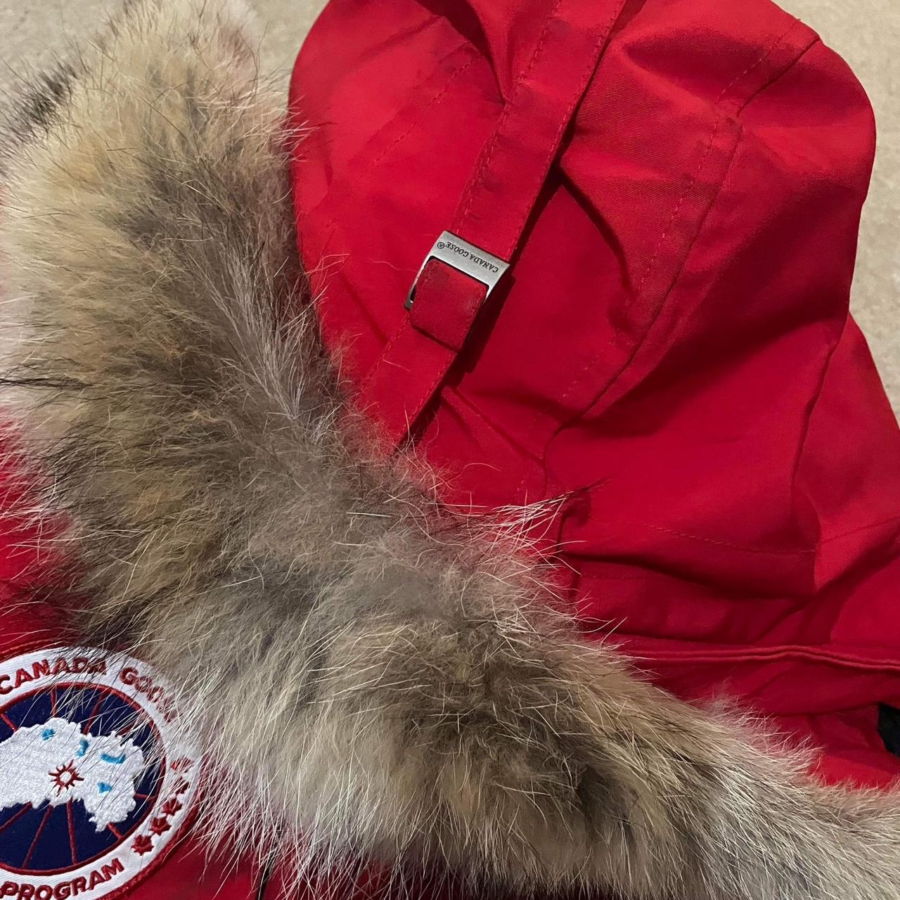 Canada goose hotsell red xl