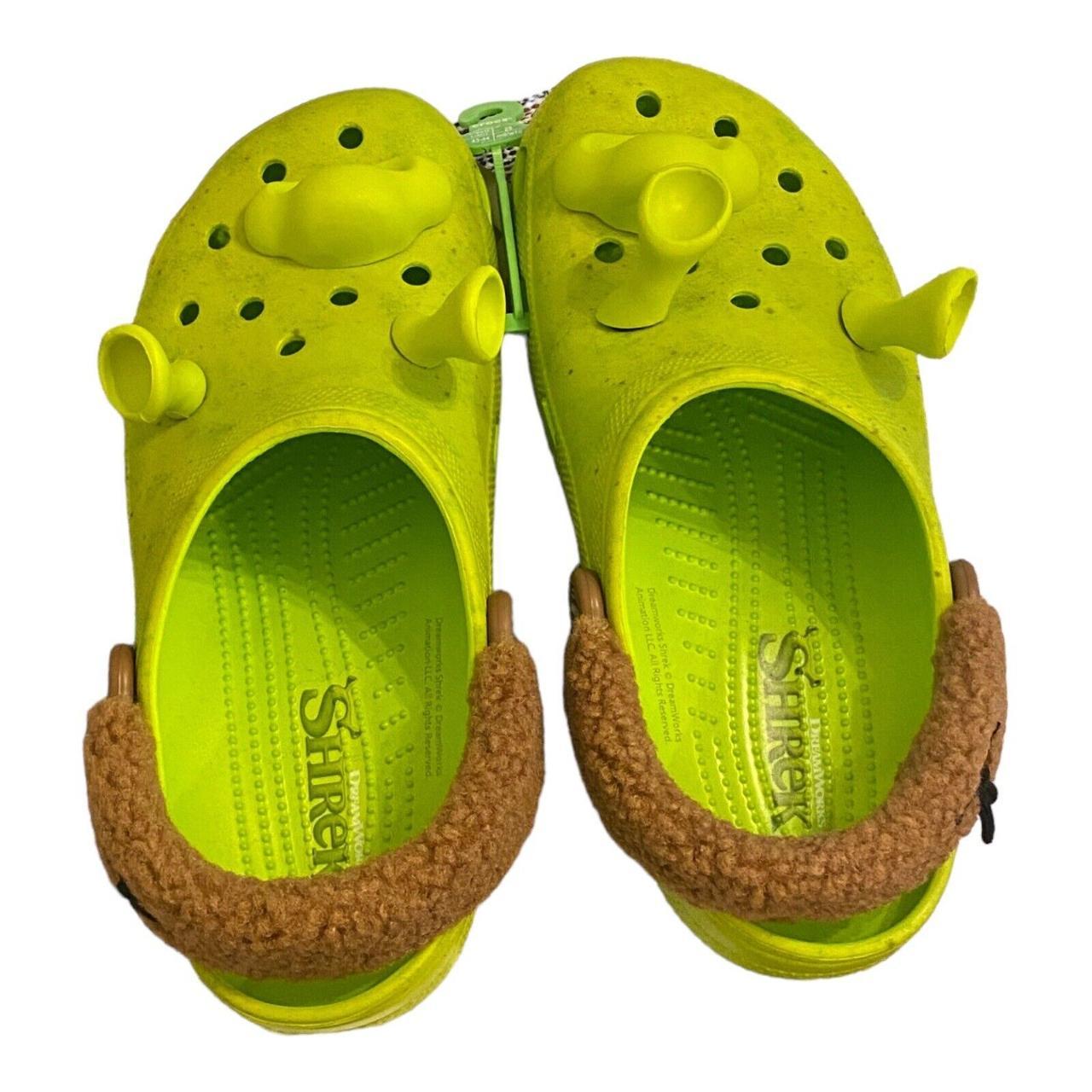 NEW MENS 10 WOMENS 12 SHREK CROCS