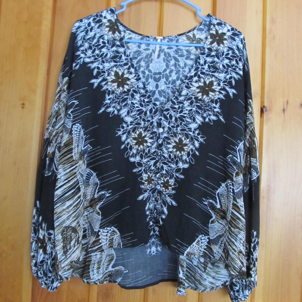 FREE PEOPLE BIRDS OF A outlets FEATHER SIZE SMALL