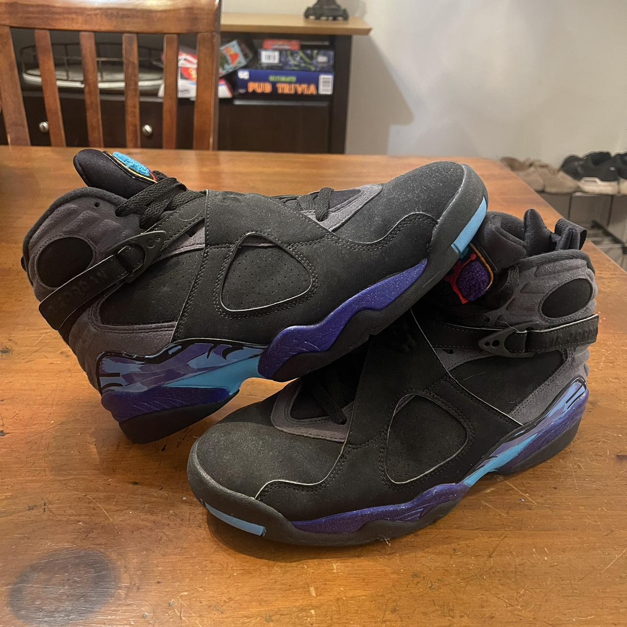 michael jordan wearing aqua 8