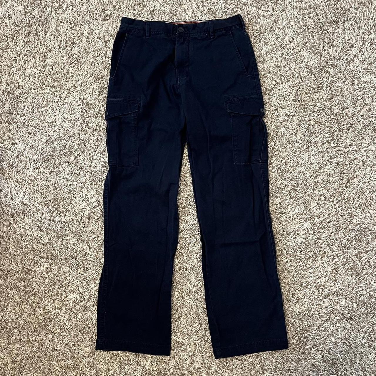 Dark blue IZOD cargo pants 30x32 ( no stains or tears ) - Depop