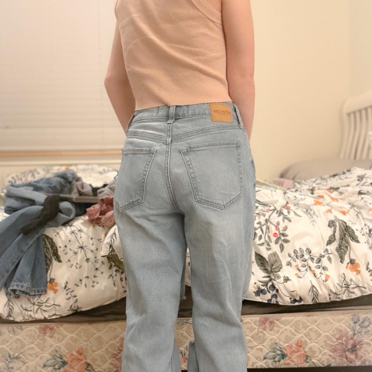 Hollister ultra high rise 90s vintage straight jeans