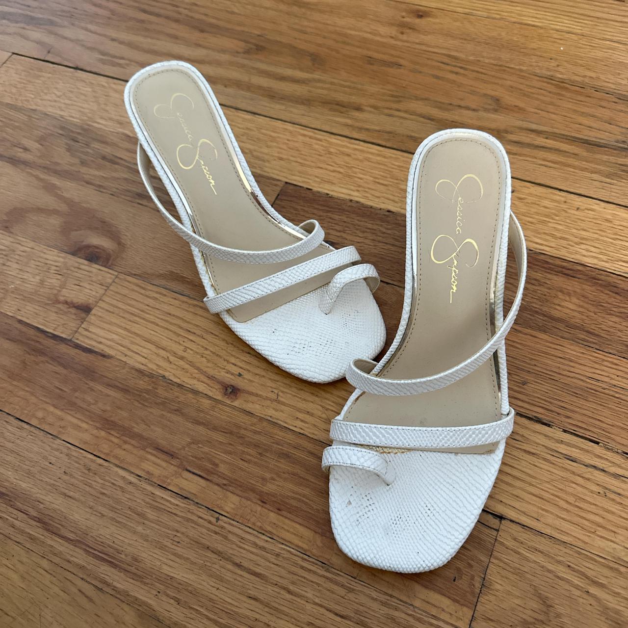 item listed by clarajdillon