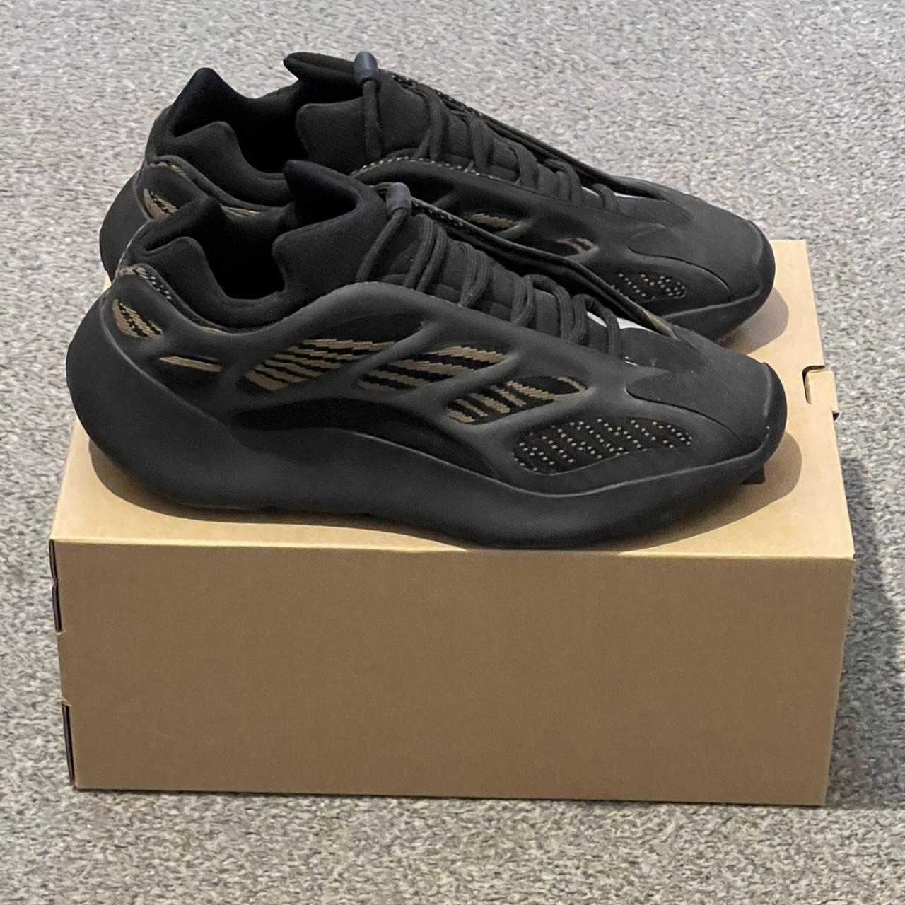 Yeezy 700 Ortholite V3 8.5 Worn twice Near Mint - Depop