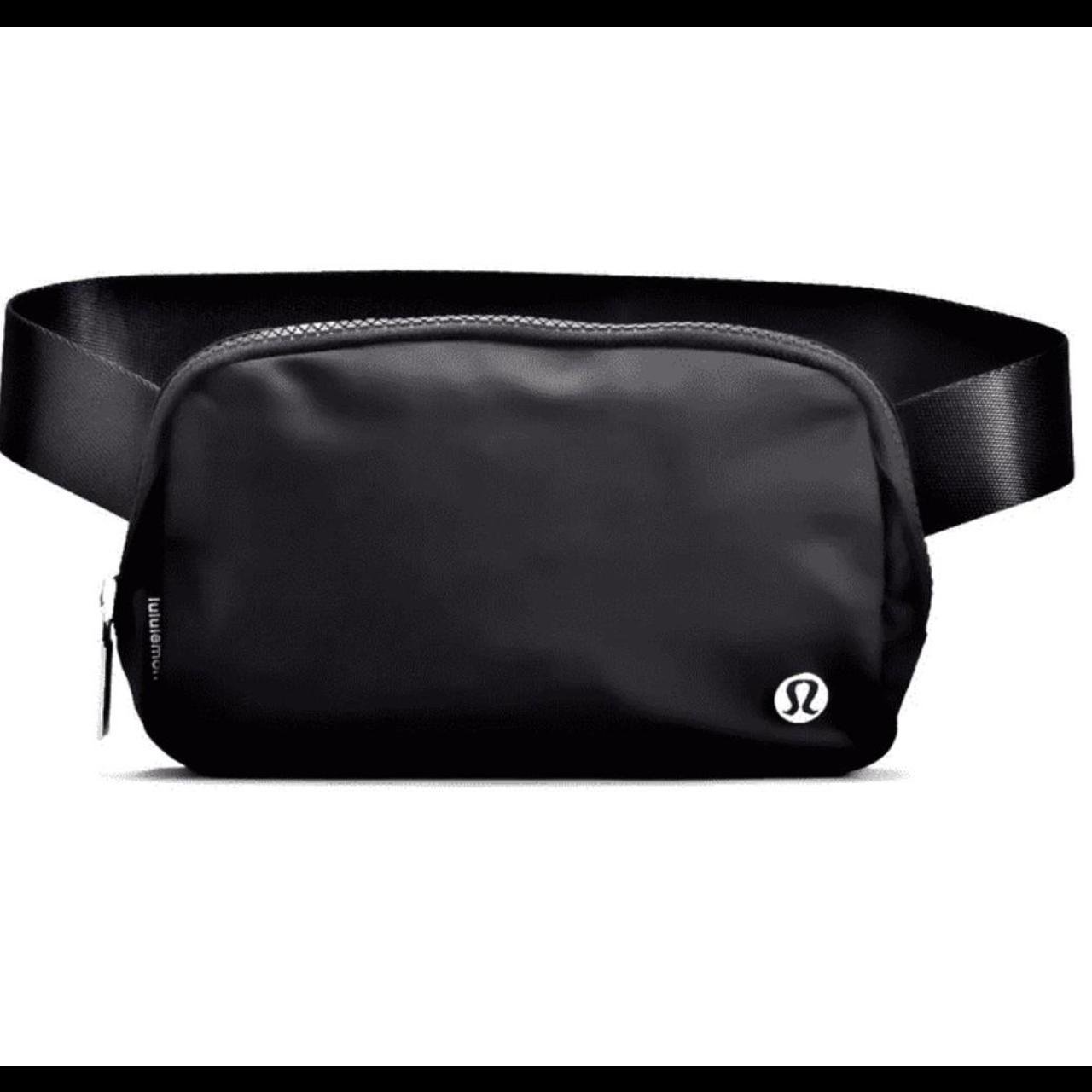 New store Lululemon Everywhere Belt Bag Black