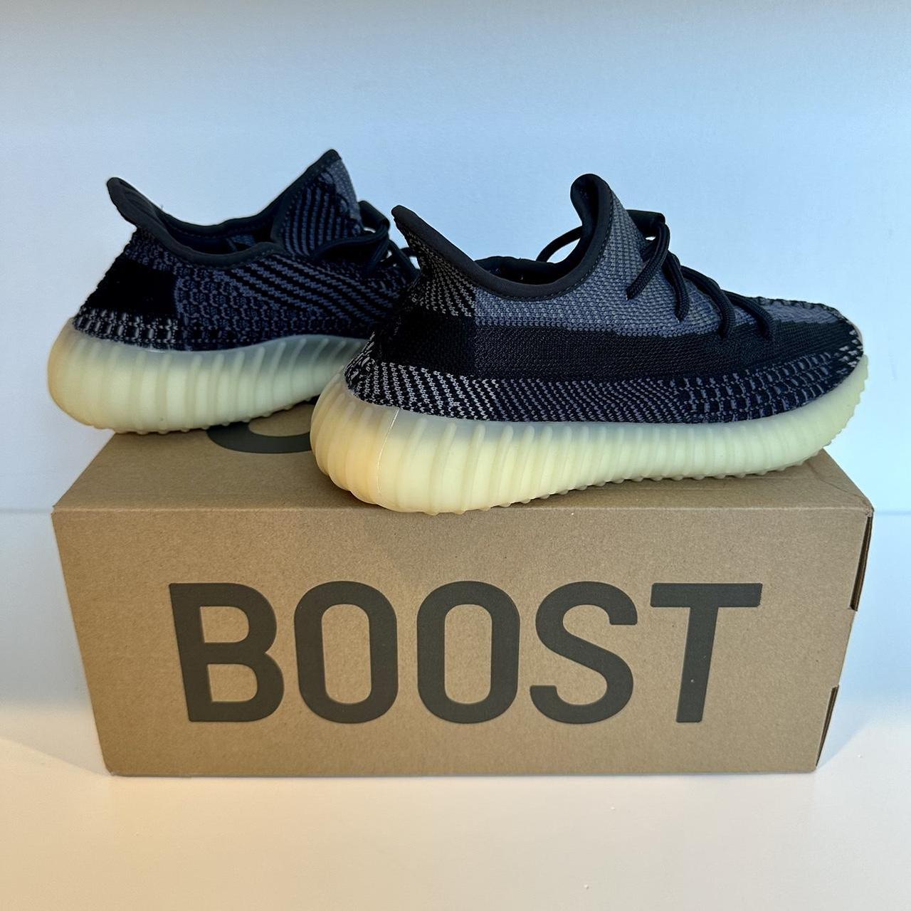yeezy 350 carbon black