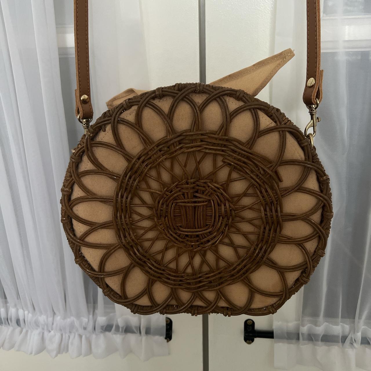 item listed by closetoftash