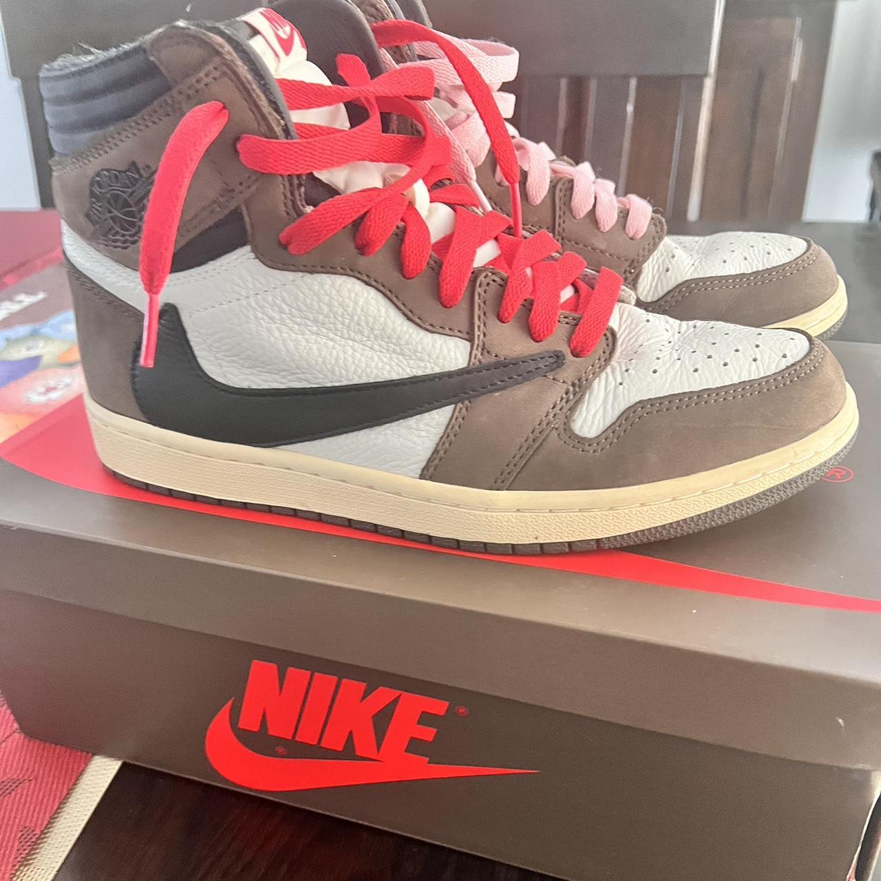 travis scott 1s red laces
