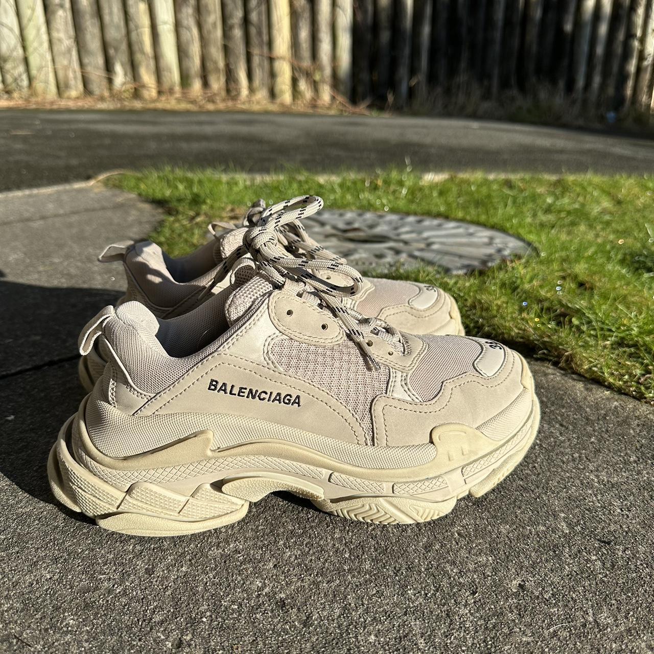 Depop balenciaga triple s best sale