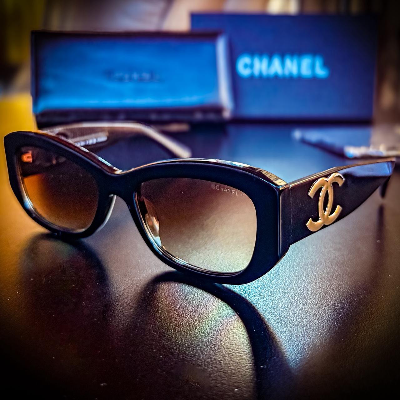 CHANEL　 サングラス 5280-Q-A ベージュ×ブラック CHANEL 5541 Square Sunglasses | Fashion Eyewear