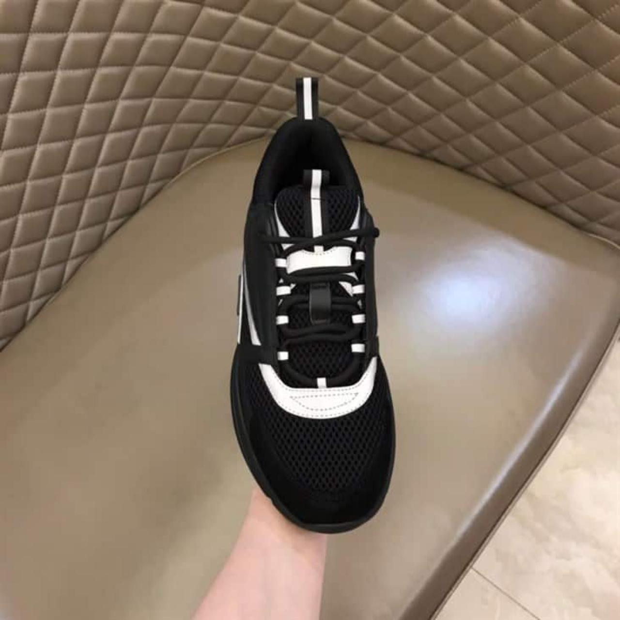 Dior b22 noir hot sale