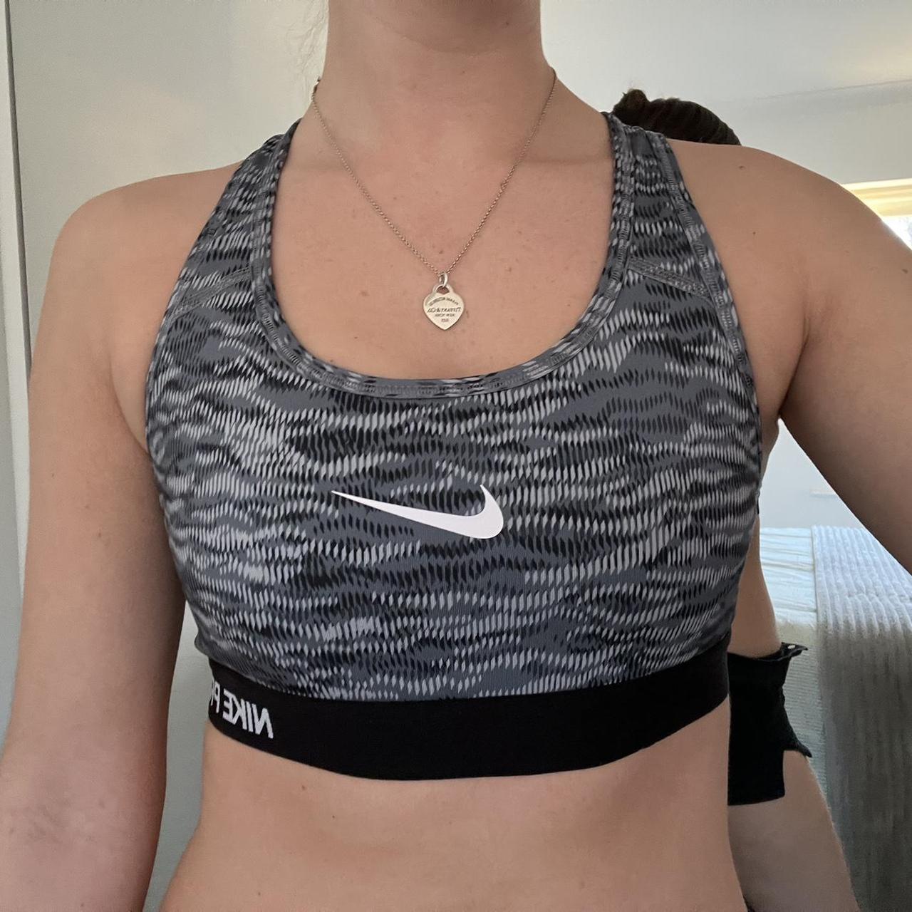 Nike Pro sports bra - size S Fits size 6/8 Grey and - Depop