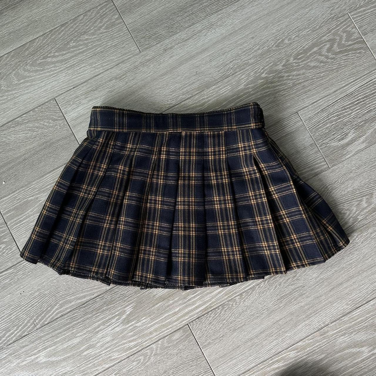 Pleated checked mini skirt Size XS Waist 13 14,5... - Depop