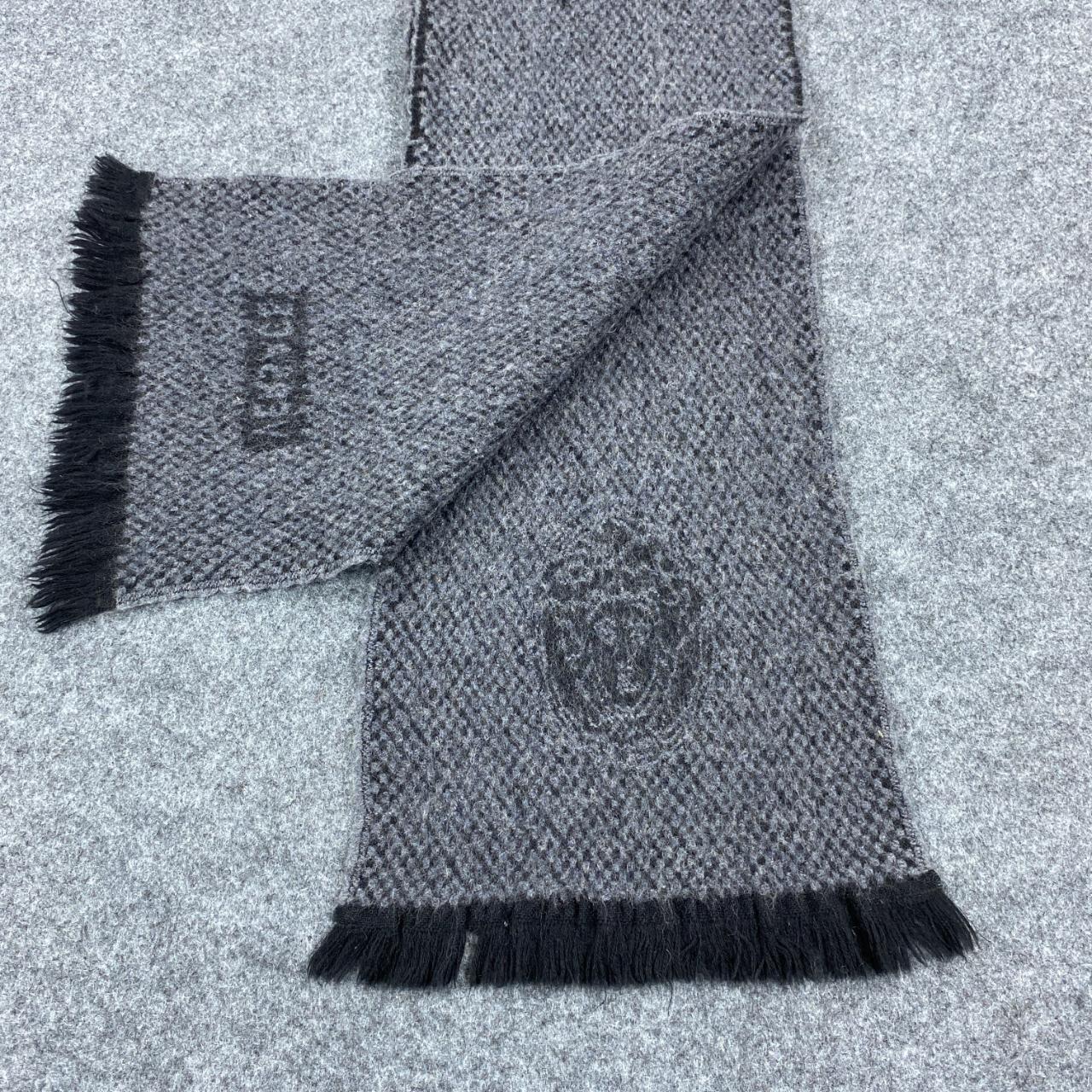 スカーフ VERSACE Woman Scarf Grey 10016001A13785 5E450 Versace Scarf # Muffler # Neckwear # | Depop