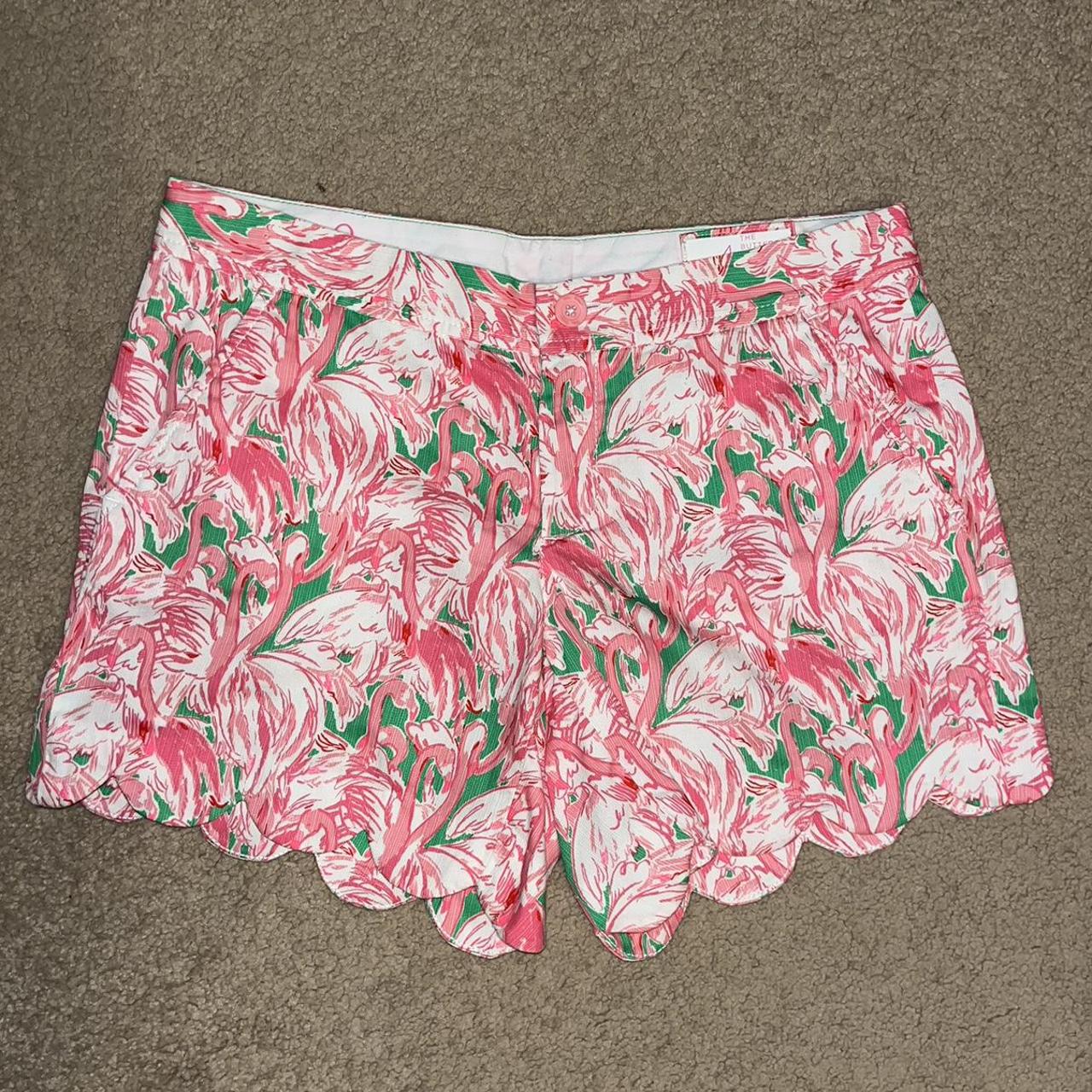 Lilly Pulitzer Buttercup Shorts Size 4, excellent... - Depop