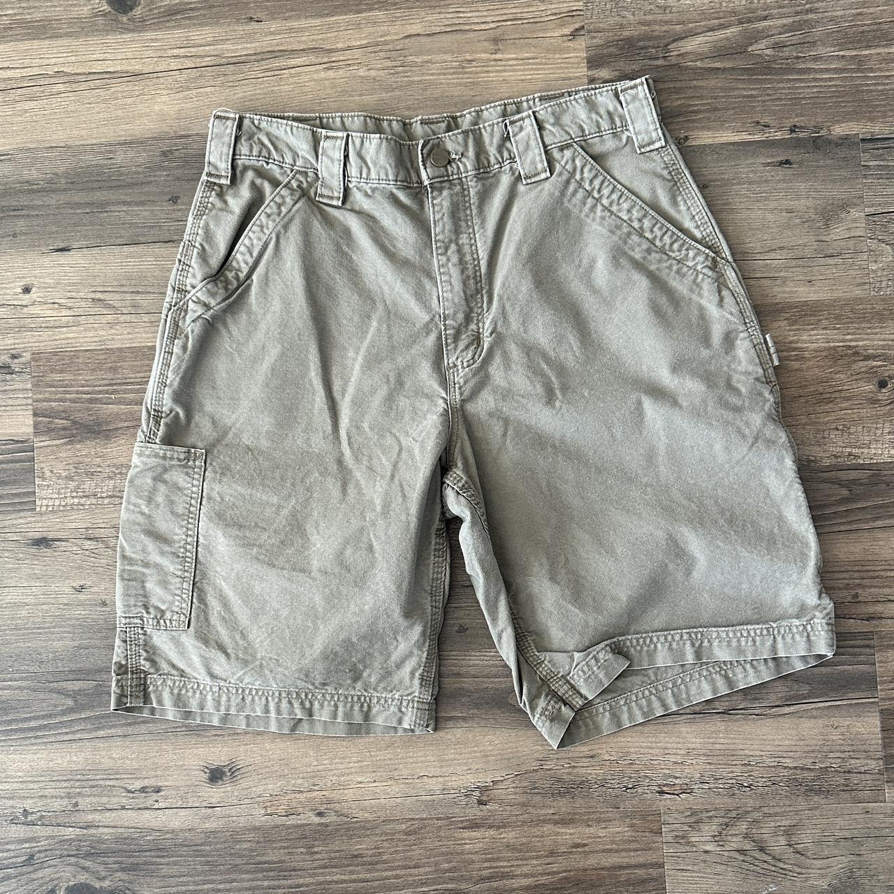 Carhartt Shorts No flaws - Depop