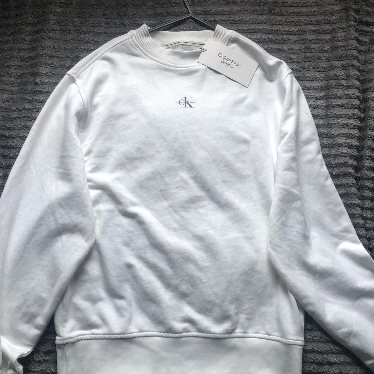 Calvin klein hotsell white jumper mens