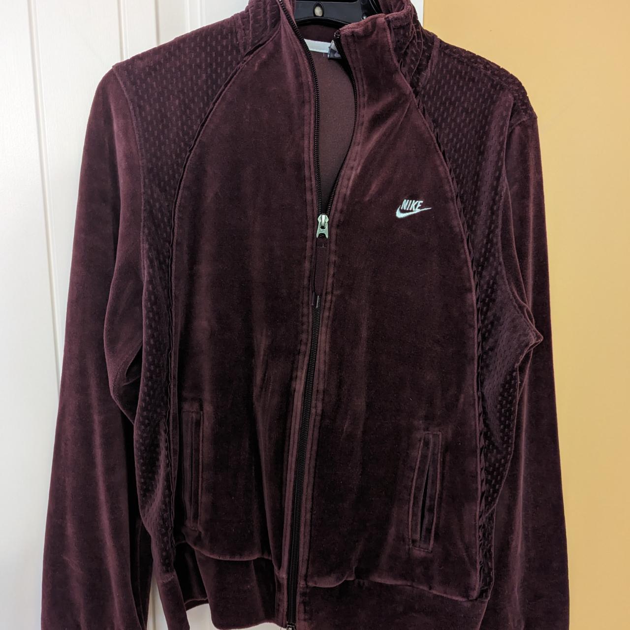 nike burgundy vest