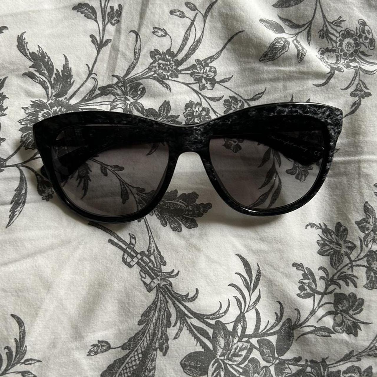 Oliver People’s Sunglasses. Grey Speckled Frame, - Depop